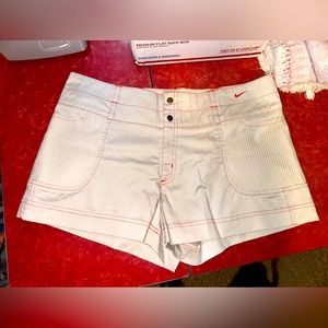 NIKE low rise Beige Shorts